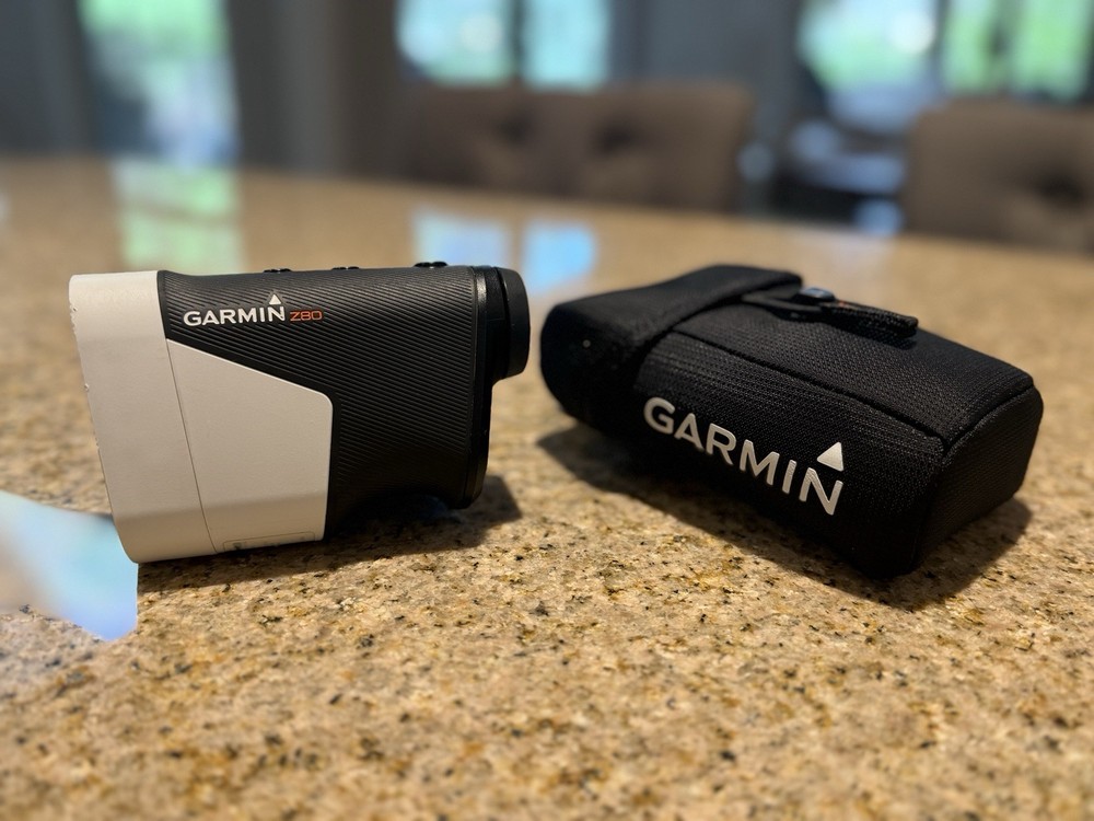 Garmin Z80 Golf GPS Rangefinder w/ Case