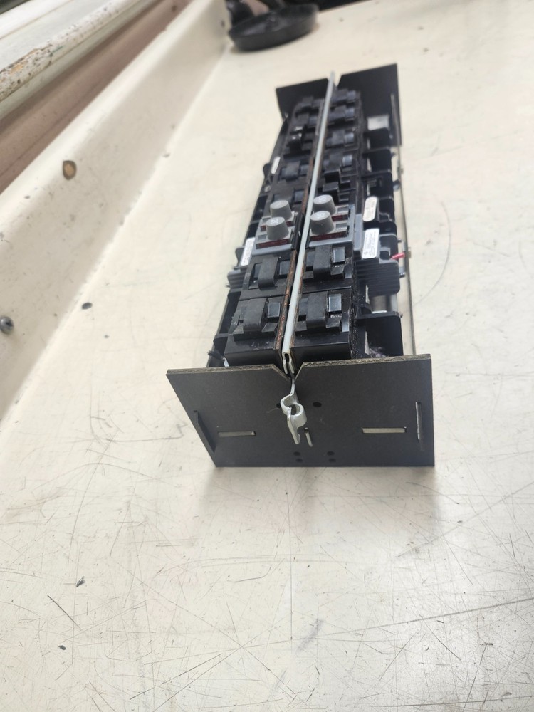 ITE / Siemens Pushmatic Load Center With Assorted Breakers P/N: 52851