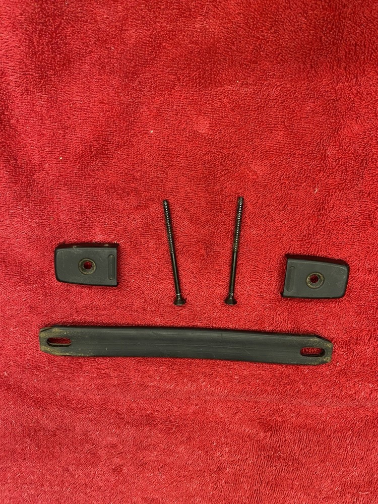 Peavey Amp Handle With Mounting Bolts