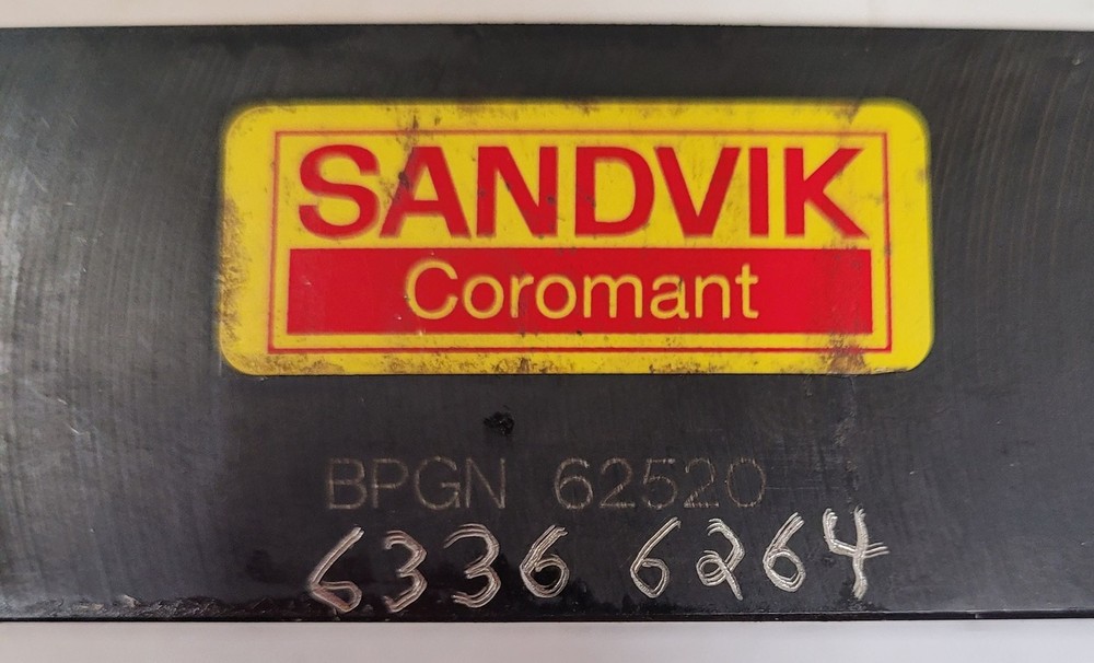 SANDVIK BPGN 62520 TURNING GROOVING Carbide Insert Tool