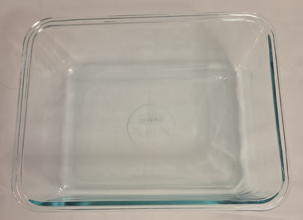 Pyrex Blue Tint Clear Glass Baking Dish 9 x 7 Rectangular 6 Cup 7211R Vintage