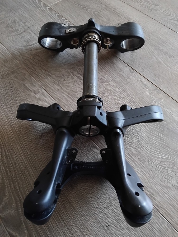 Ducati Diavel 2011 Complete Fork Yokes Top And Bottom