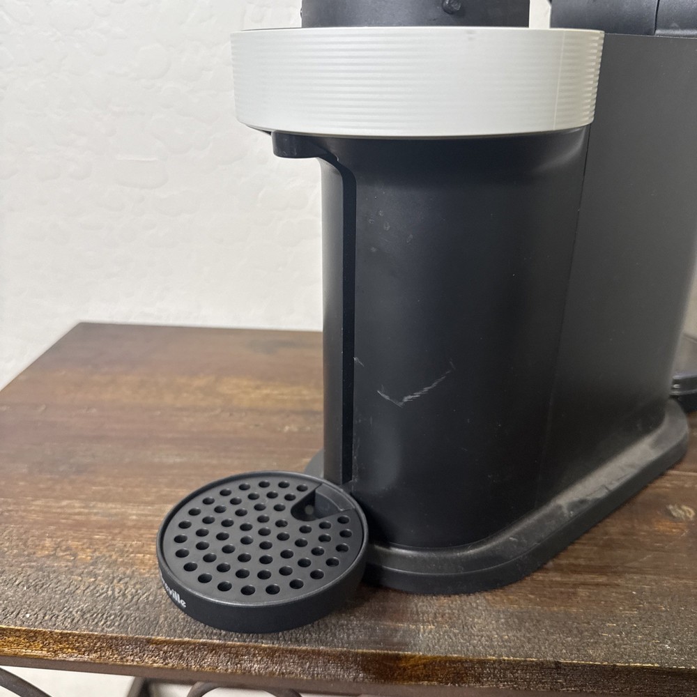 Nespresso Vertuo Next Coffee and Espresso Machine - White EUC