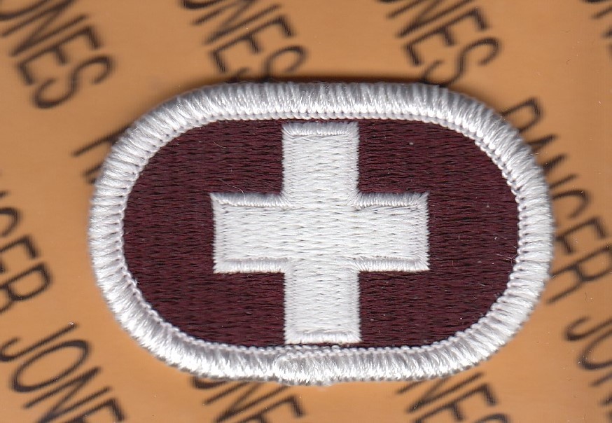 US Army 8th Medical Detachment Airborne para oval patch Type C m/e