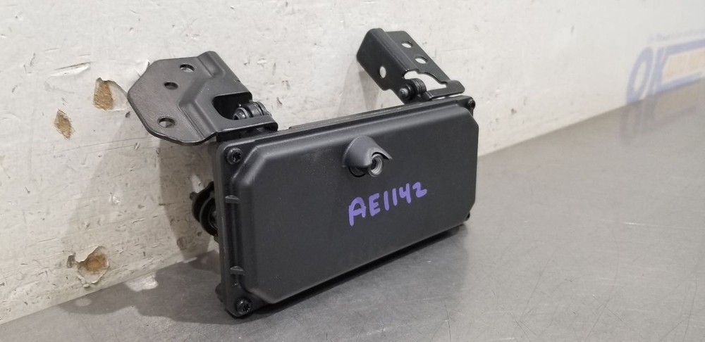 20 DODGE RAM 3500 FRONT FACING CAMERA WINDSHIELD MOUNTED 68462656AE