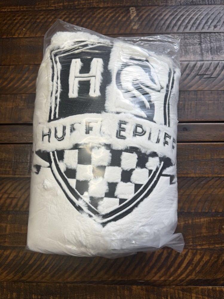 Pottery Barn Teen Harry Potter™ Hufflepuff Faux Fur Bean Bag slipcover Only New!