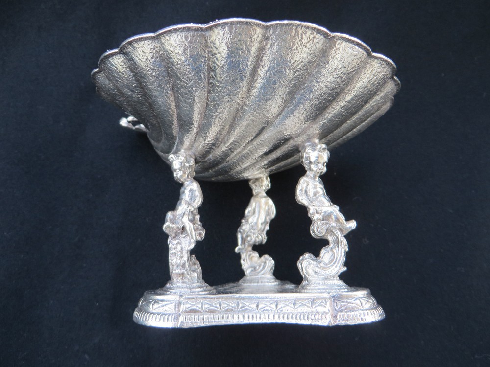 Vintage 3 Cherub Figurines Footed Shell Candy Nut Dish Silverplate