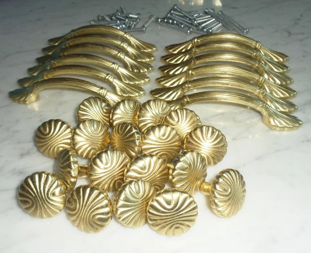 Amerock Shell Fan Tip Bright Brass 12 #1333 Pulls & 18 #1337 Knobs Cabinet Pulls