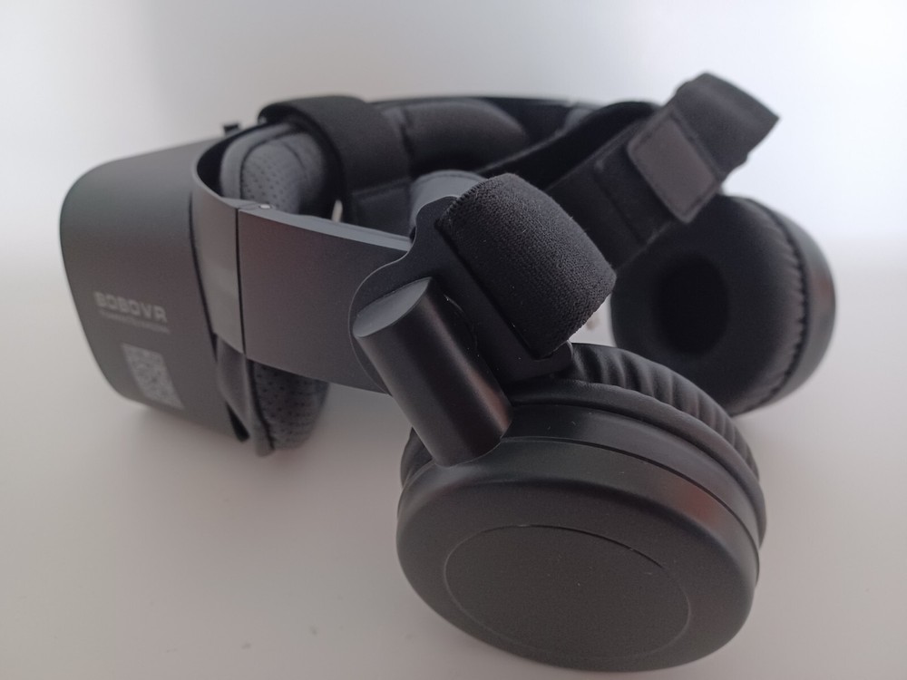 Bobovr Z6 Black Full Screen Adjustable Foldable Wireless Virtual Reality Headset