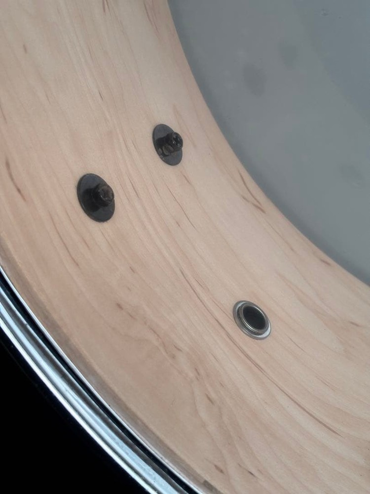 Pearl Decade Maple 14 inch snare drum