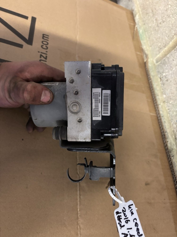 KIA CEED 2016 1.6 Diesel Complete ABS pump Complete Pump
