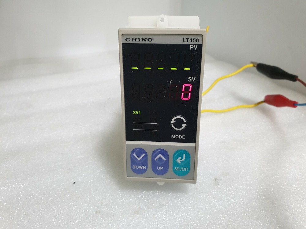CHINO LT450 Digital Indicating Controllers LT45030010-00A