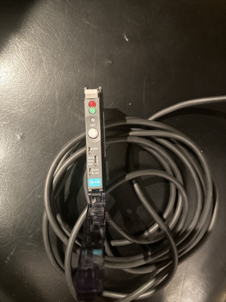 Keyence FS-T1P Fiber Amplifier PNP Sensor