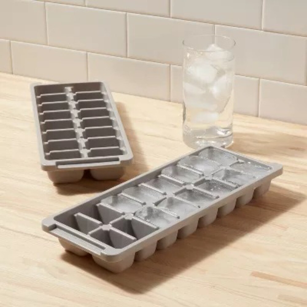 2pk Plastic Ice Trays - Room Essentials™