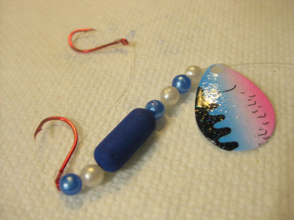 Walleye 2 Hook Floating Float  Spinner Blades Rigs Crawler Harness (Rainbow)