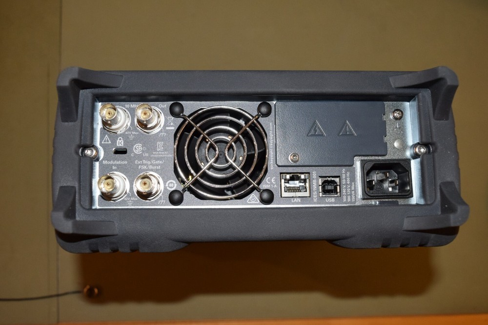 Keysight Agilent 33621A 120Mhz 1GS/s 14bit Arbitrary Waveform Function Generator