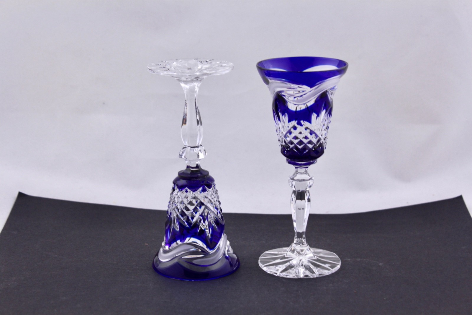 SET OF 2 E. BIELECKA/BOHEMIAN CRYSTAL COBALT BLUE 4-3/4" LIQUEUR GLASSES