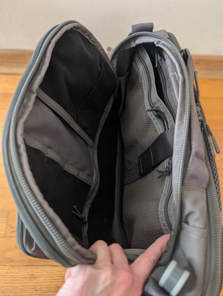 NWT - Beretta - Tactical Range Bag ( Messenger Laptop )