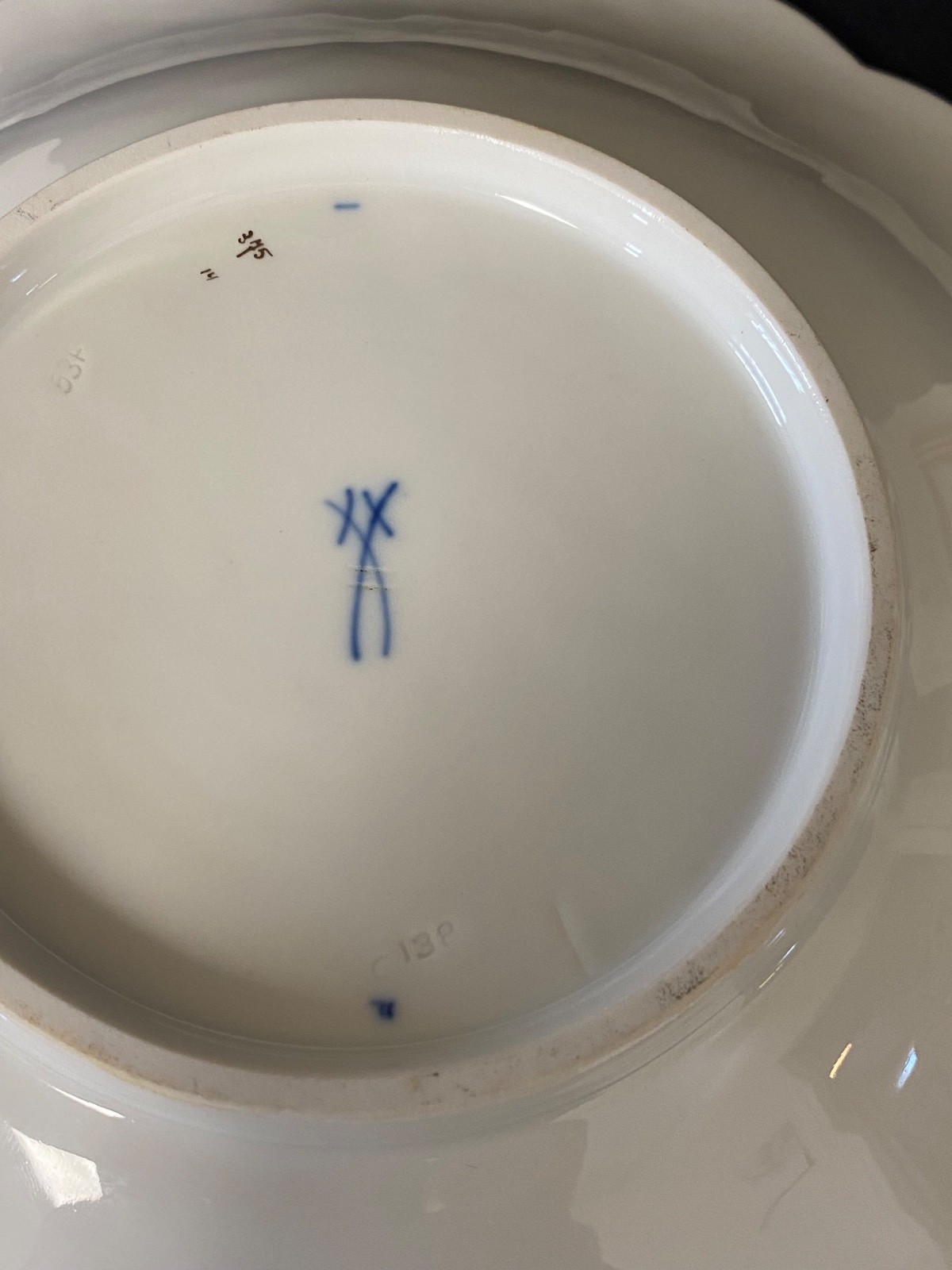 Antique Meissen Porcelain Fruit Bowl Serving Dish Gold Leaves 11"