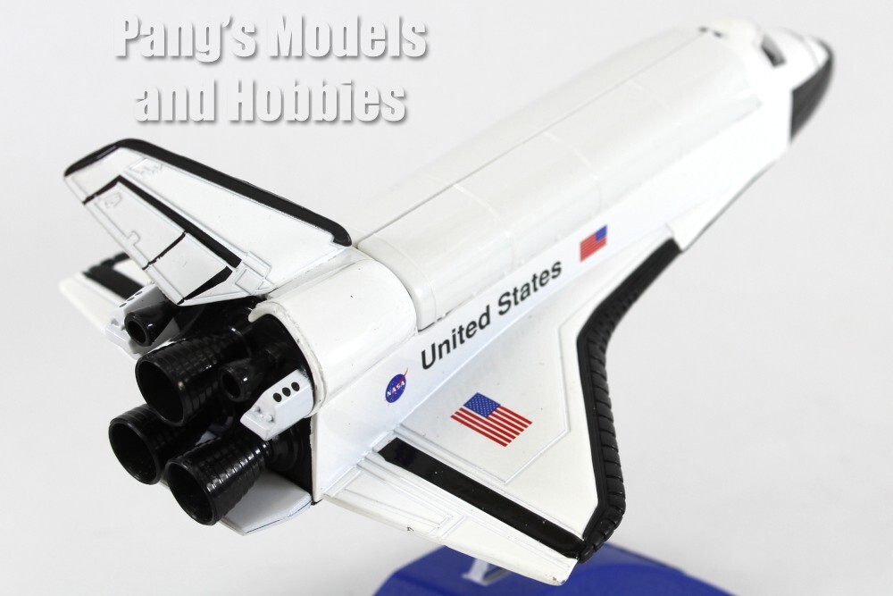 Space Shuttle - Astronauts and Display Stand 1/200 Scale Diecast & Plastic Model