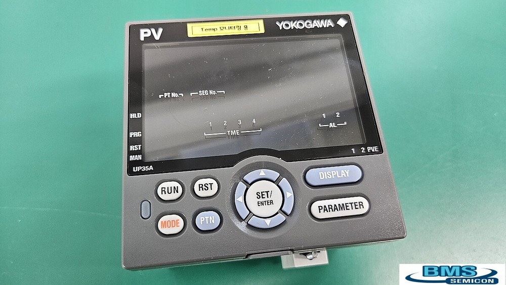 YOKOGAWA P35A-011-11-00 PROGRAM TEMPERATURE CONTROLLER ( 100V - 240V AC)