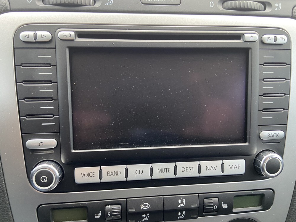 2006 2007 2008 VOLKSWAGEN GTi EOS NAVIGATION DVD VERSION 7B COVERS CANADA OEM🟠