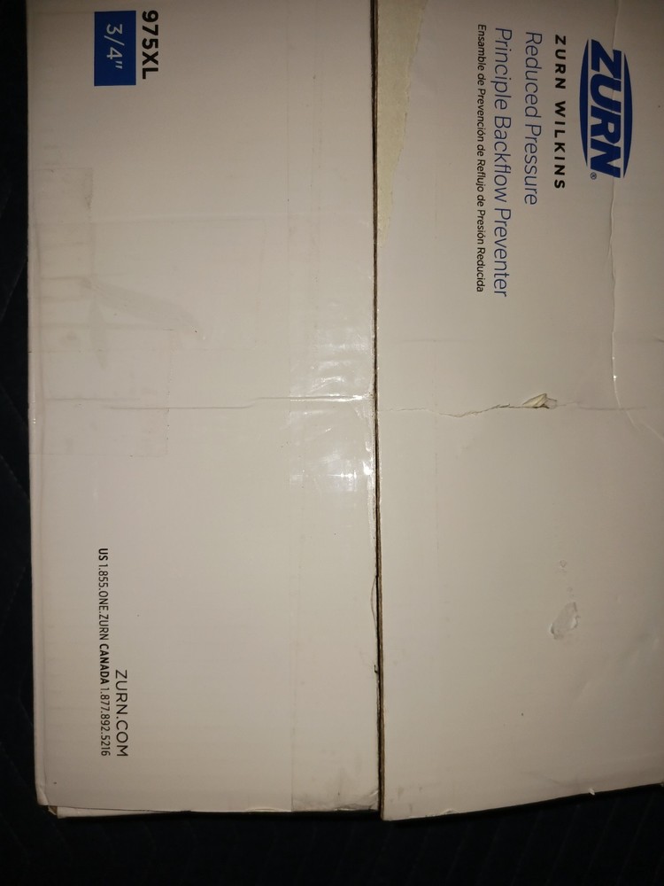ZURN PRESSURE REGULATOR WITH BACKFLOW PREVENTER NEW