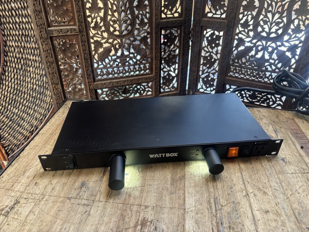 WATTBOX B9PB02P6 Power Surge Protector