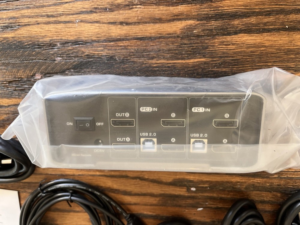 Ecolmy DP KVM Switch Model EC-322D-2 Open Box