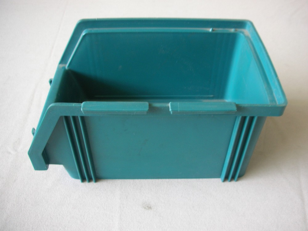 Alfa 3 Alfredo Martini Wolf's Mouth Container