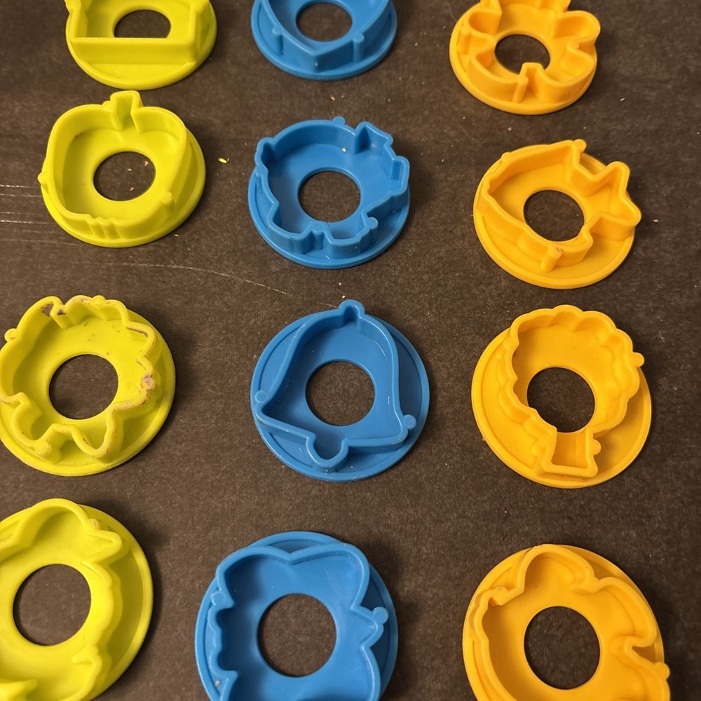16 Hasbro Play-Doh Replacement molds 2011