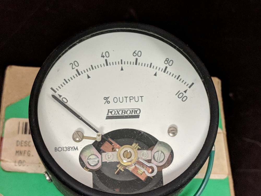 Foxboro B0138YM Analog Meter Indicator 0-100% NOS