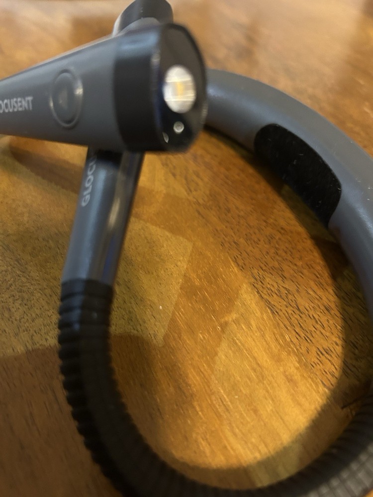 Glocusent LED Neck Reading Light, Book Light for Reading in Bed