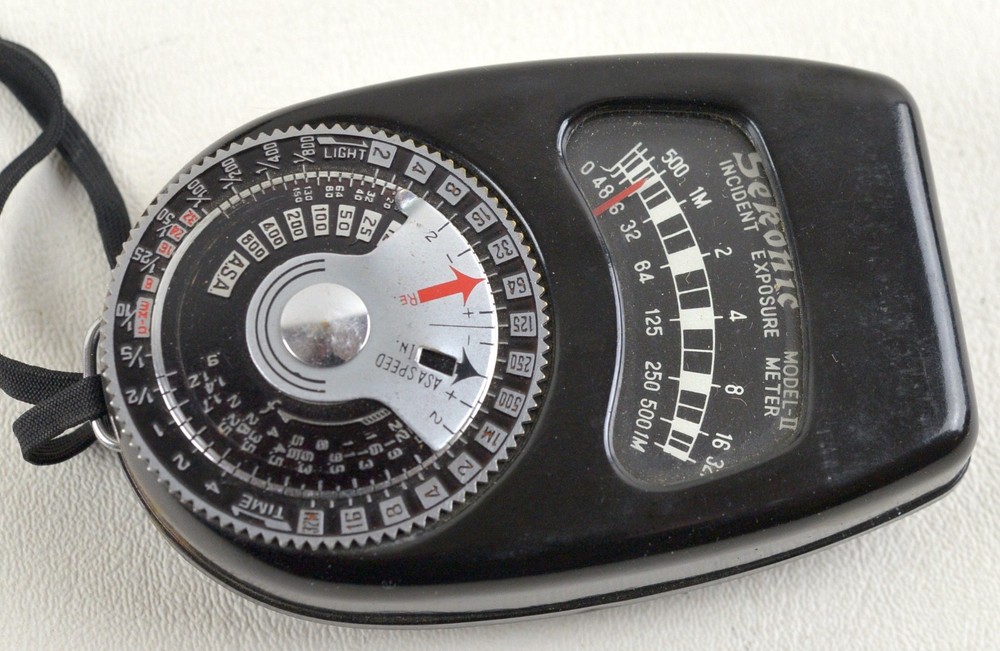 Sekonic Model II Incident Exposure Meter With Case