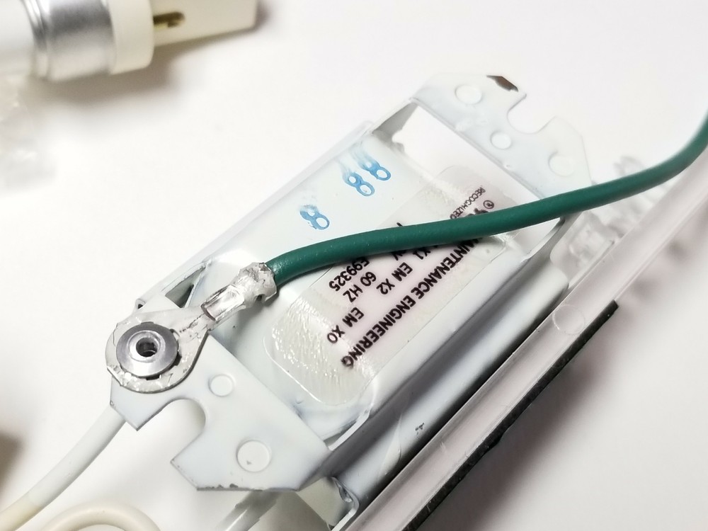 Premium Grade ME LTD. F7TT4 Cooltone 45Deg. Intermediate Exit Light Adaptor