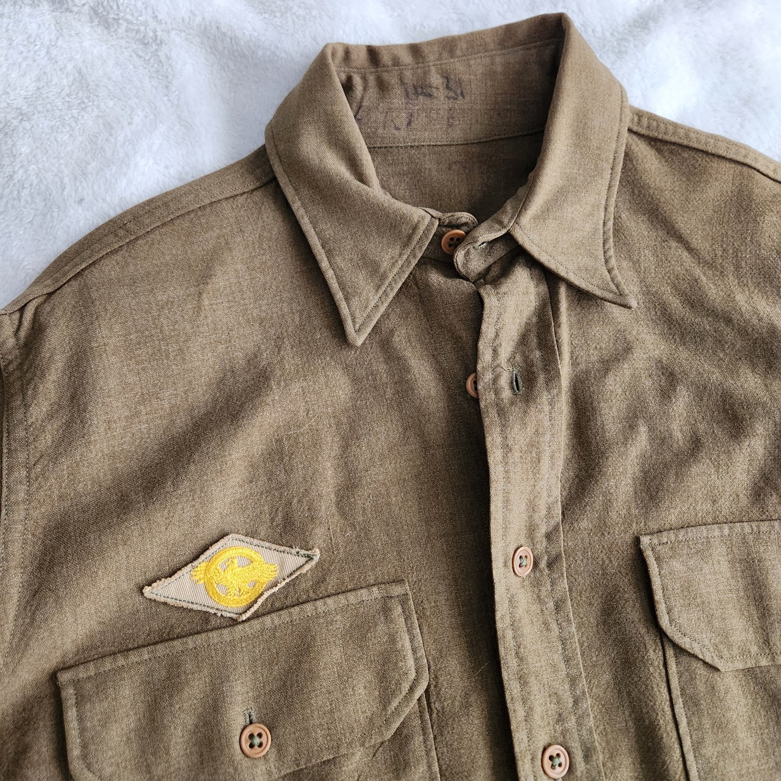 True Vintage WWII 1940’s U.S. Army Wool Officers Shirt Mens Large w/ Patch