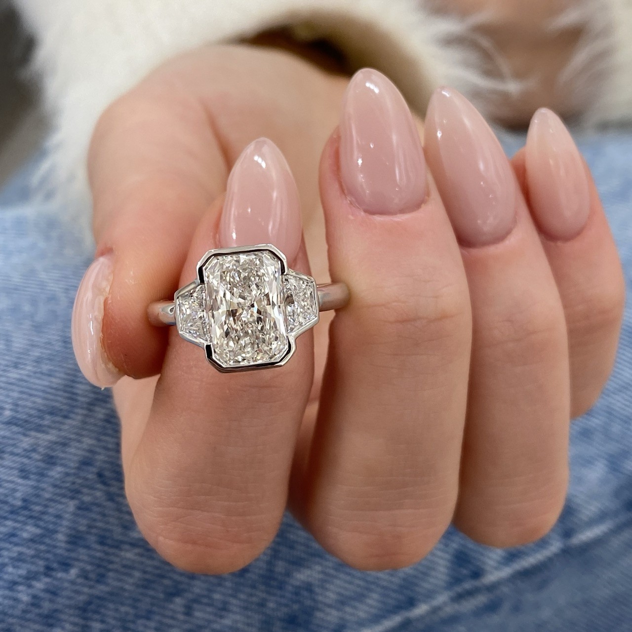 Diamond Bezel Ring IGI Certified VS1 E Radiant 3.6Ct Labcreated Platinum 3 Stone