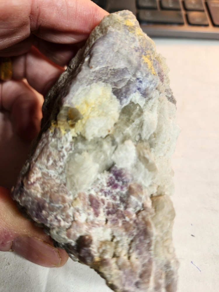 Hackmanite, Winchite, Balochistan, Pakistan hack   11.26