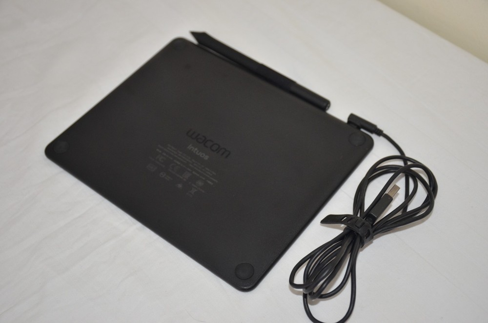 Wacom Intuos CTL-4100 Small Drawing Tablet - Black