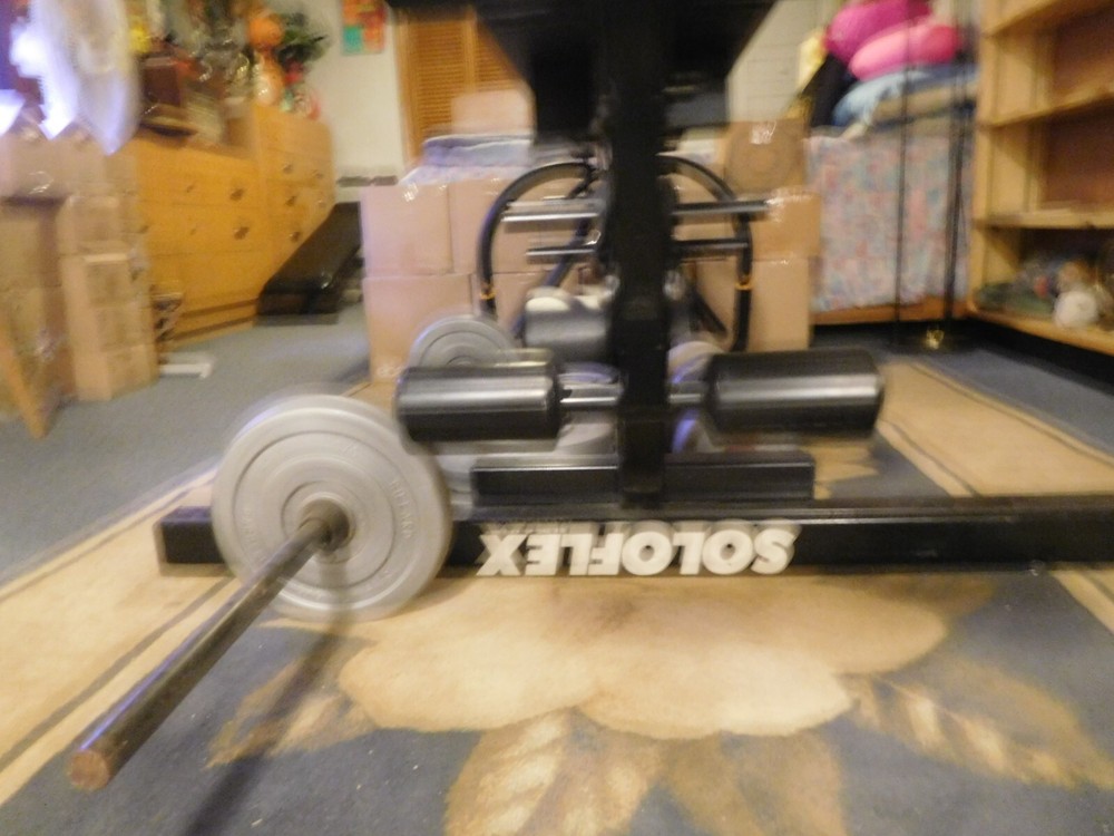 Classic Soloflex in Nice Condition Leg/Pull-Up 13 Bands & Additional Weight Set