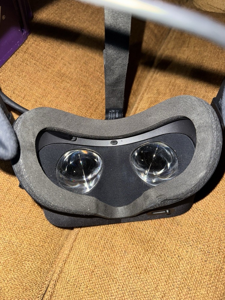 Meta Oculus Rift CV1 VR Virtual Reality Headset System - Black