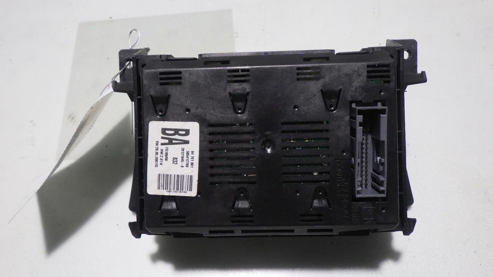 08 SATURN ASTRA Info Screen 94701861