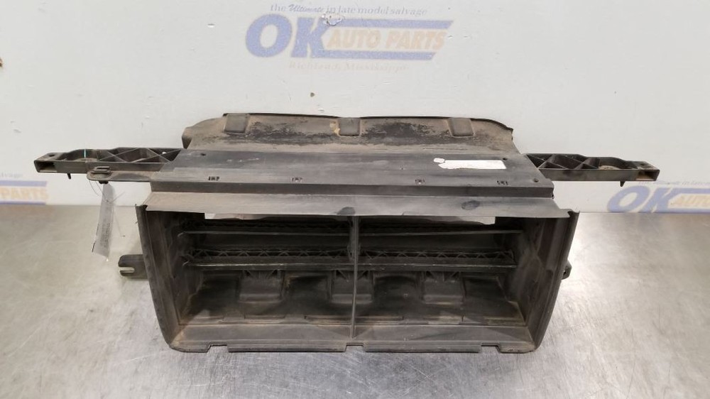 17 FORD F150 LOWER AIR SHUTTER ASSEMBLY