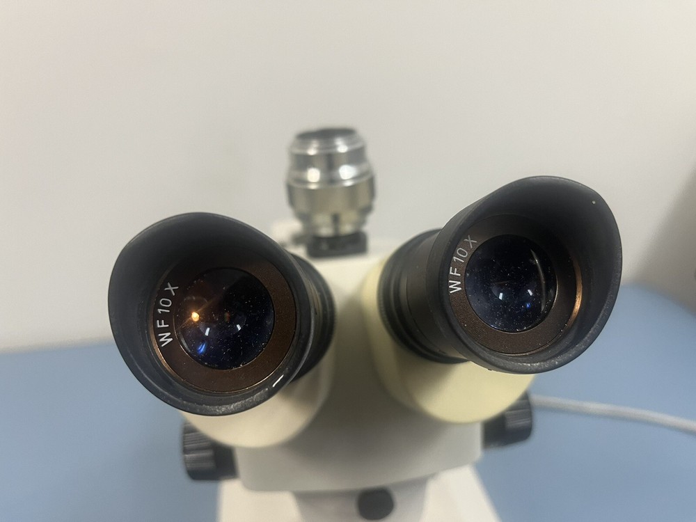 Omano Trinocular Stereo Microscope With Light Stand (Good Condition)