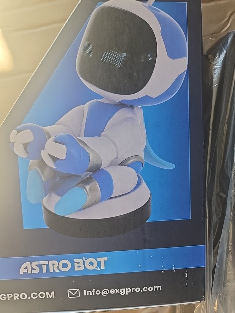 Astro Bot Controller & Phone Holder/Cable Guy Playstaion Character Figure Nib