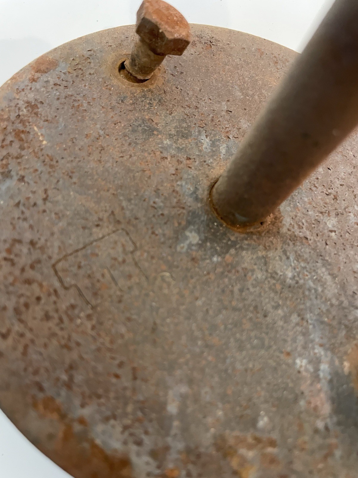 Vintage TOM TORRENS MCM Modern Cylindrical Iron Hanging Garden Bell Chime 36”