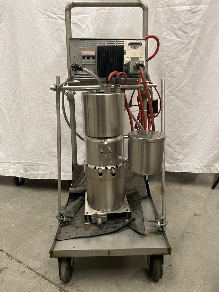 Julabo C2 Refrigerated/Heated Circulating Recirculating Chiller/Bath System 240v