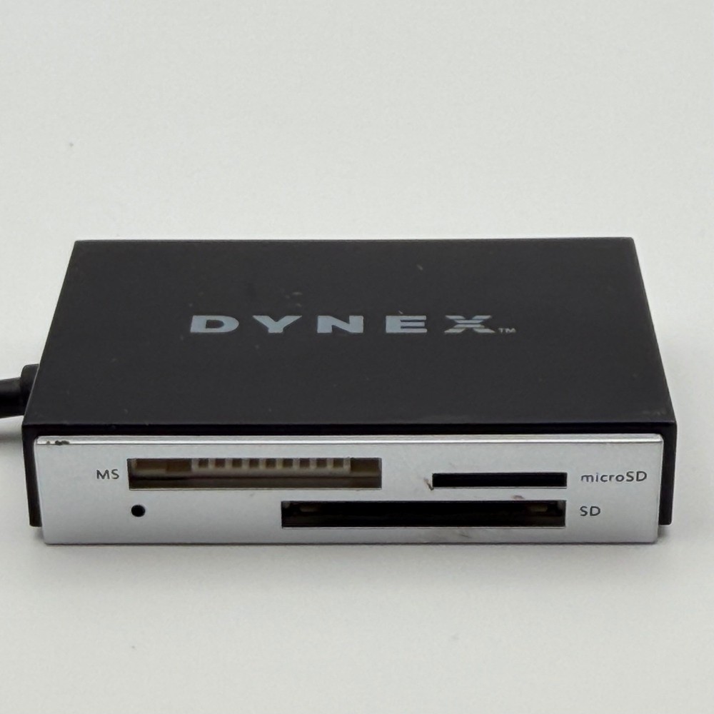 Dynex DX CR212 Compact USB Memory Card Reader MS SD MicroSD Black
