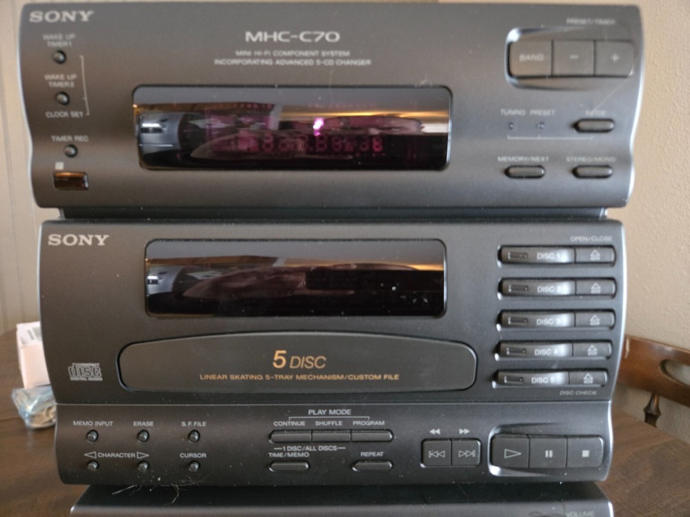 SONY MHC-C70 Mini Hi-Fi Component System Dual Cassette Deck Remote Tuner/CD