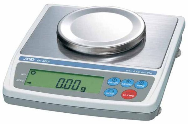 A&D EK-120i Precision Balance